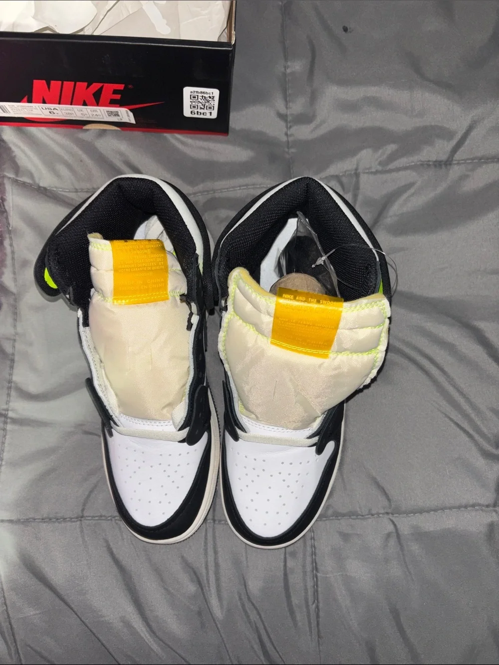 Nike Air Jordan 1 Mid - White Black Yellow Neon